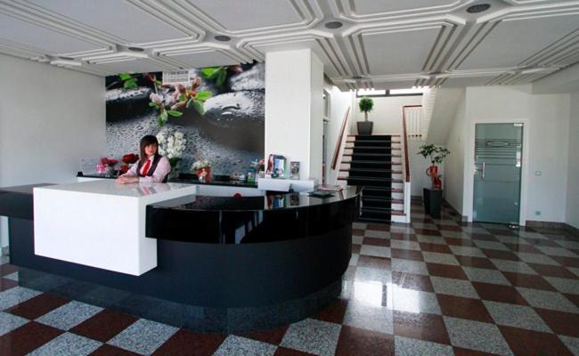 Hotel Adelma Hoznayo Esterno foto